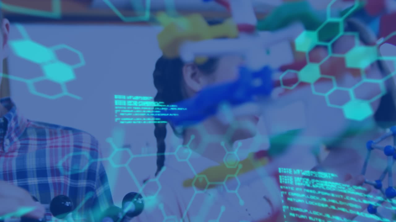 다양한 학생들과 교사들에게 데이터 처리와 화학 공식의 애니메이션