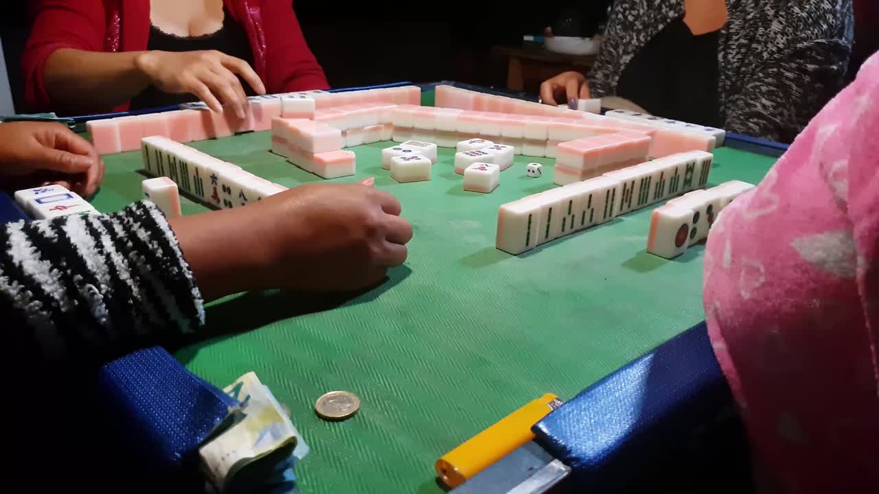 For people playing Mahong in my house, shot on a slider.