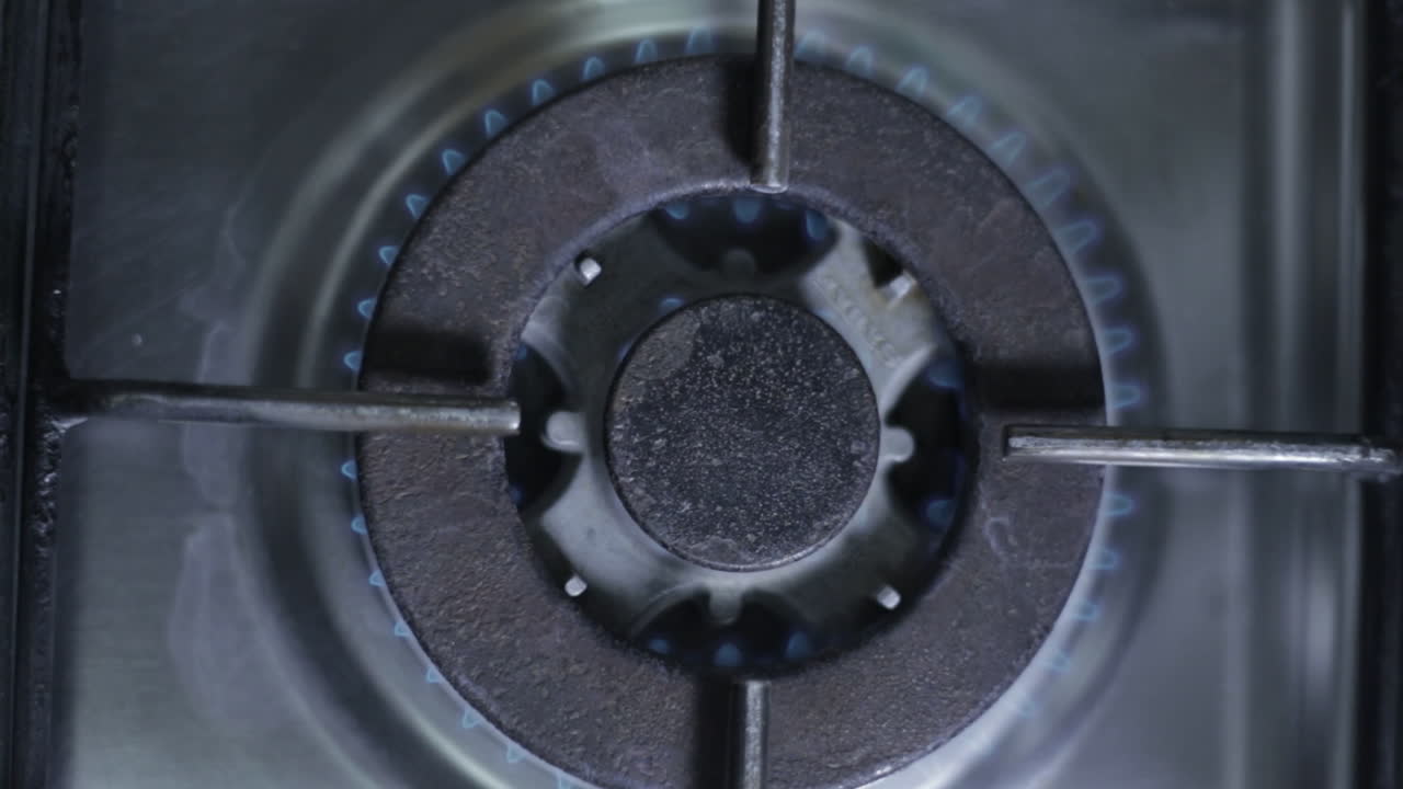 점화되는 스토브 버너의 평면도