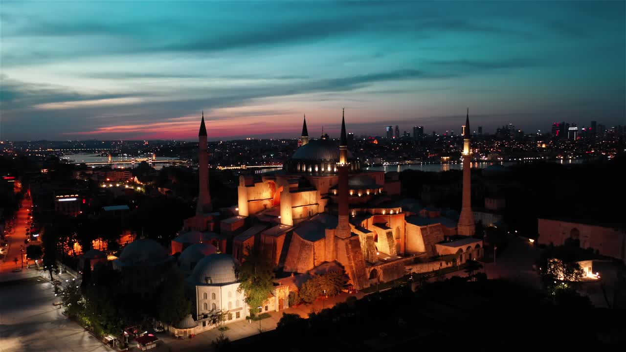 이스탄불의 하기아 소피아 (hagia sophia) 에 대한 공중 사진.