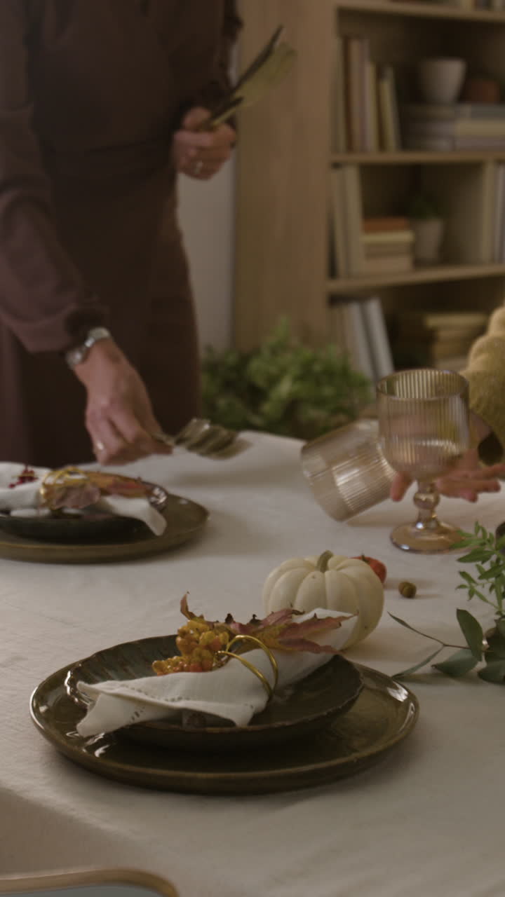 Fall Table Setting Celebration