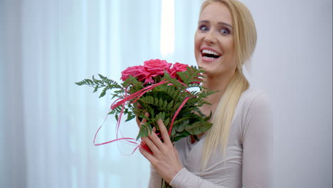 Very-Happy-Woman-Received-a-Bouquet-of-Roses