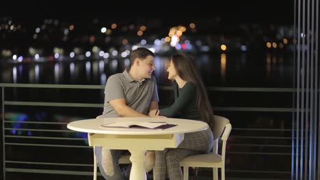couple on a romantic night date