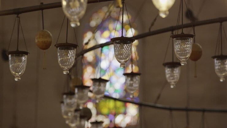 Lampadari della Moschea di Solimano a Istanbul.