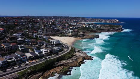 Sydney---Tamarama-Beach-Abheben