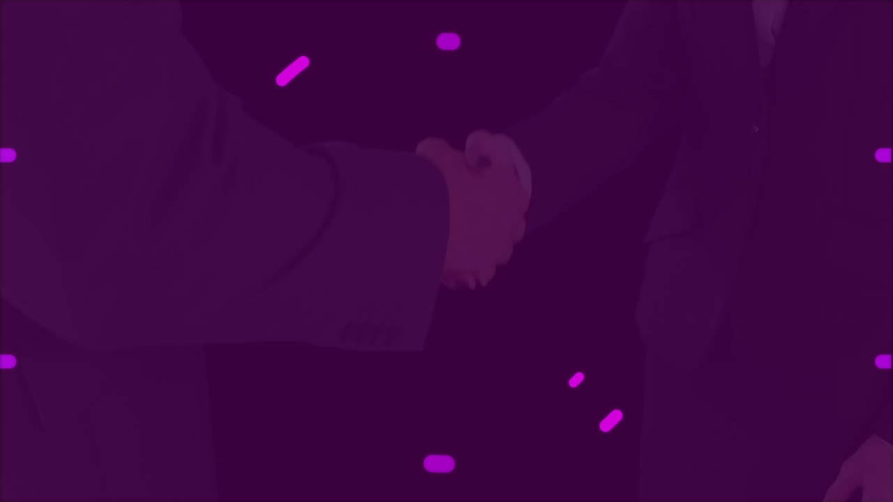 animación del escaneo del alcance sobre el apretón de manos del hombre de negocios