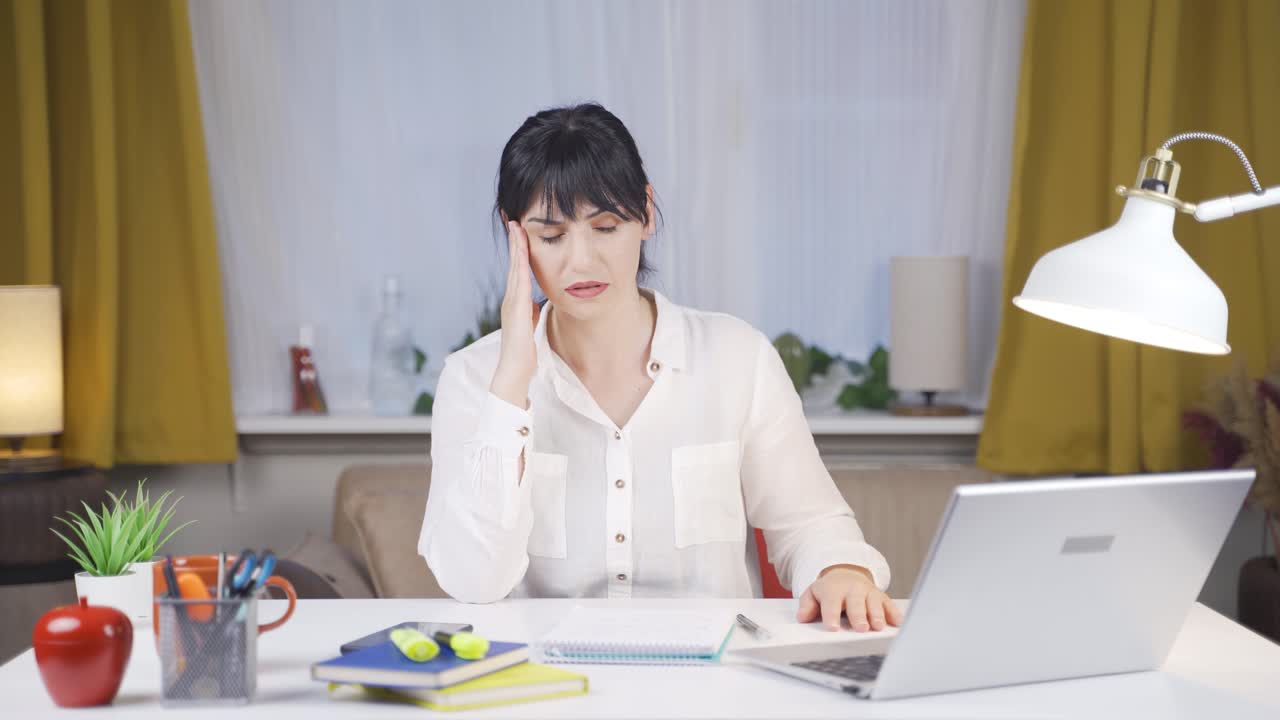 어지러운 여학생.