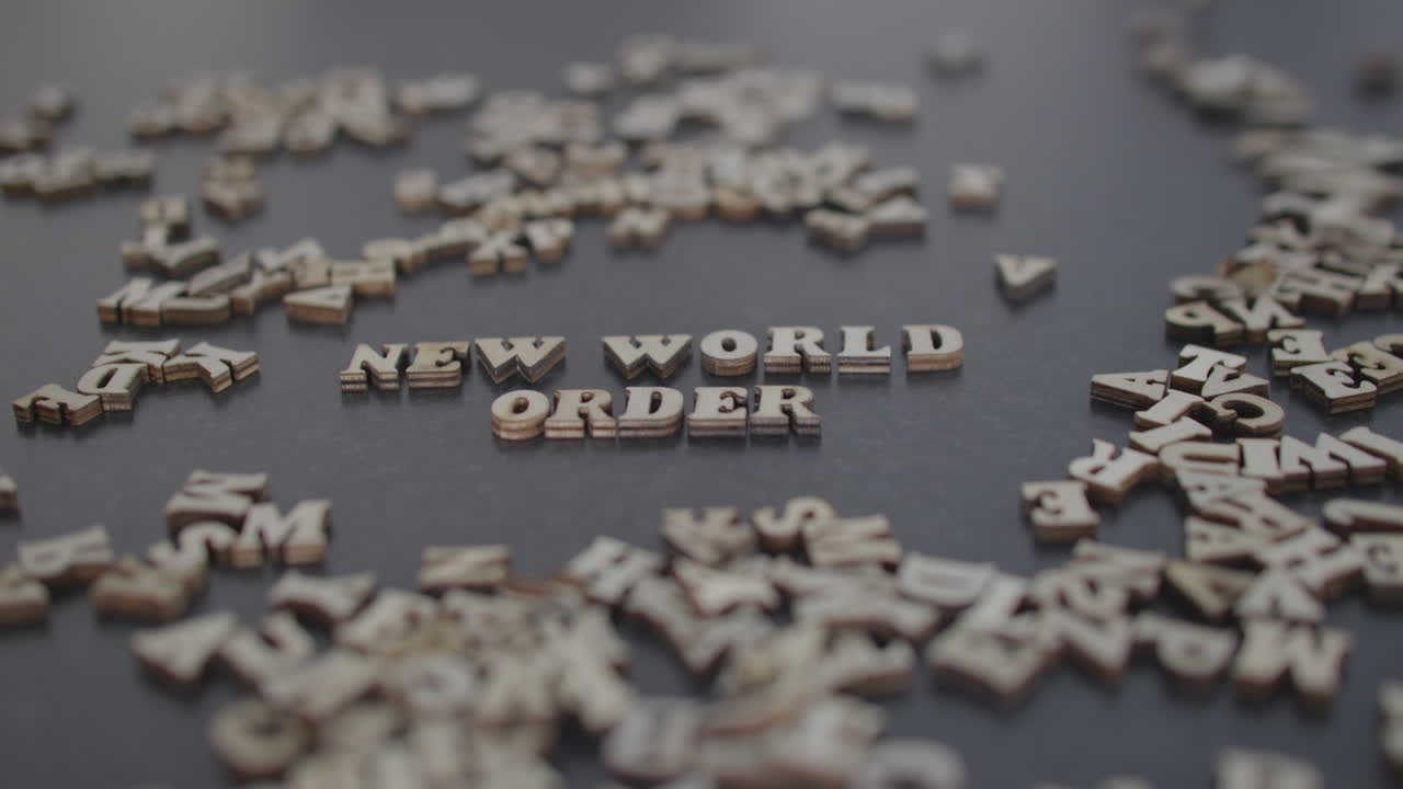새로운 세계 질서 타이틀, 음모론
