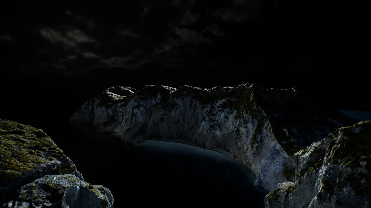 фьорд с темными штормовыми облаками