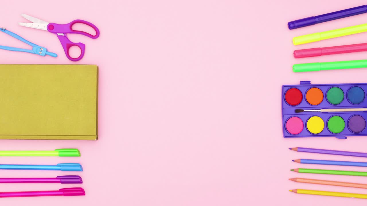 papelería escolar alrededor del marco amarillo para el texto.