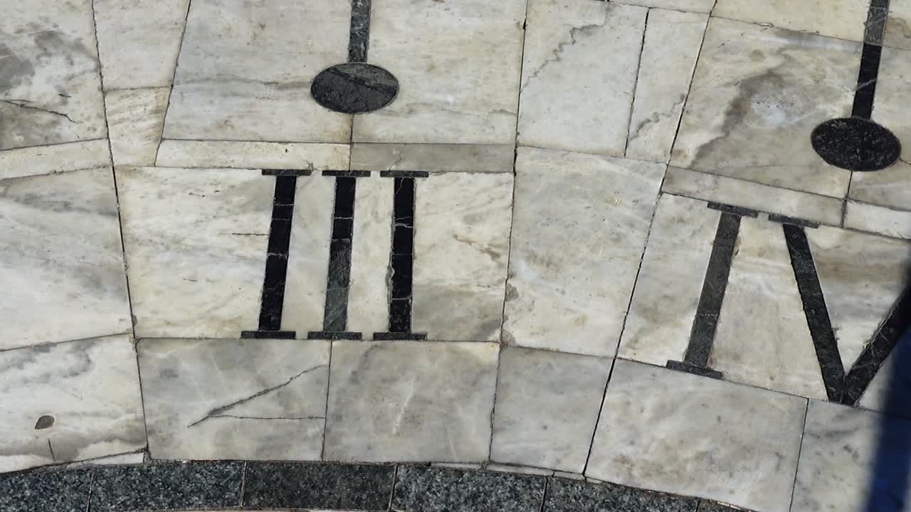 Sundial. Shooting in the summer. Time lapse