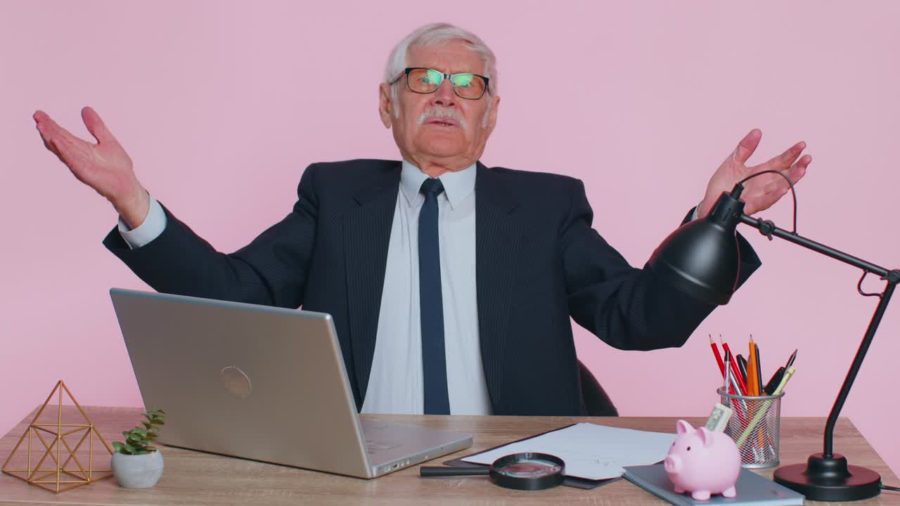 상급 사무실 사업가 손을 들어, 왜, 실패의 어떤 이유, 곤란에 의해 짜증