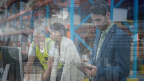 animación del procesamiento de datos sobre diversos trabajadores en el almacén