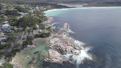 Aerial-View-of-Skeleton-Bay-Reserve-With-Rocky-Coastline-In-Tasmania,-Australia