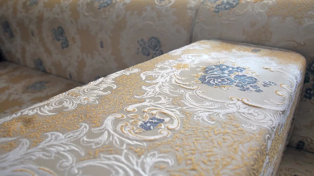 Decorazione araba sul divano