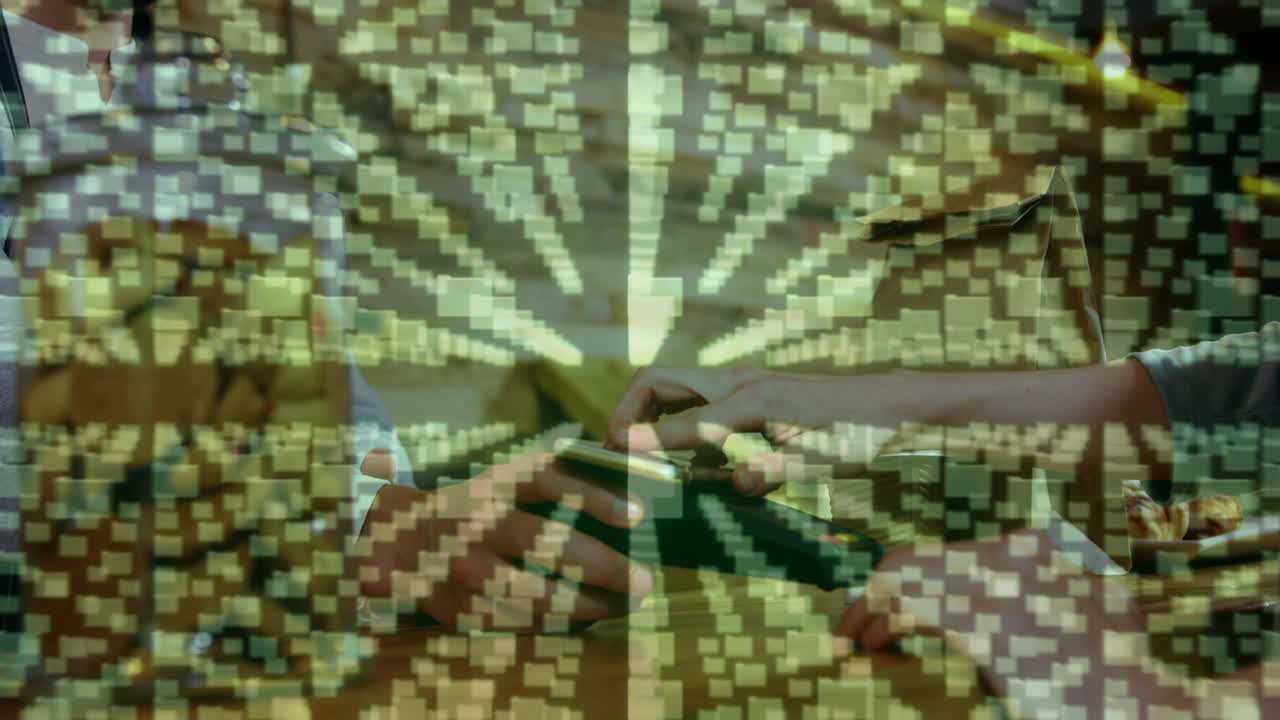 animación del candado de seguridad de la red sobre las personas que utilizan el terminal de pago