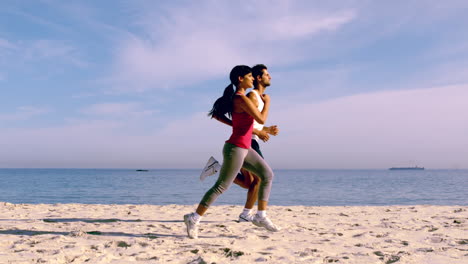 pareja en forma corriendo juntos