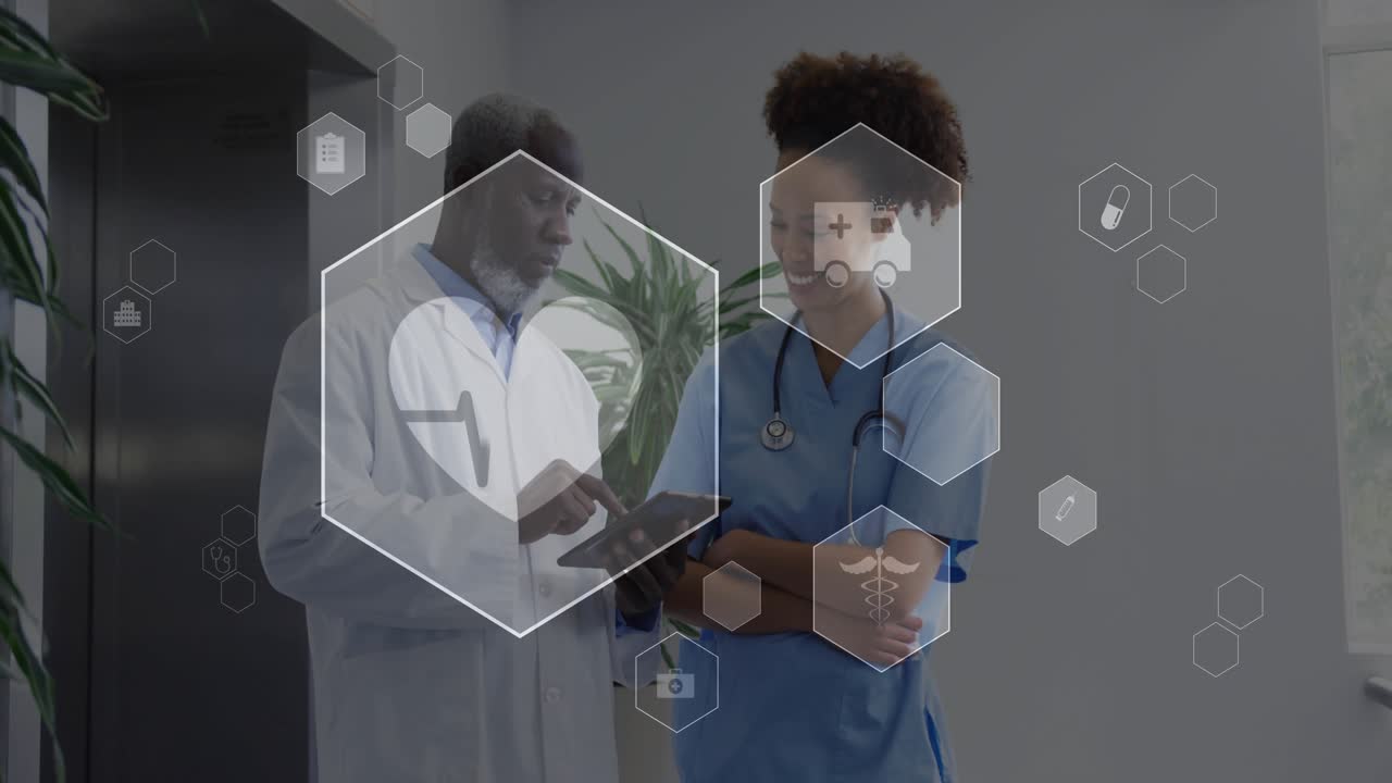 Un médecin utilise une tablette pour activer une superposition hexagonale de santé avec une icône de cœur, tandis qu'une infirmière examine les données.