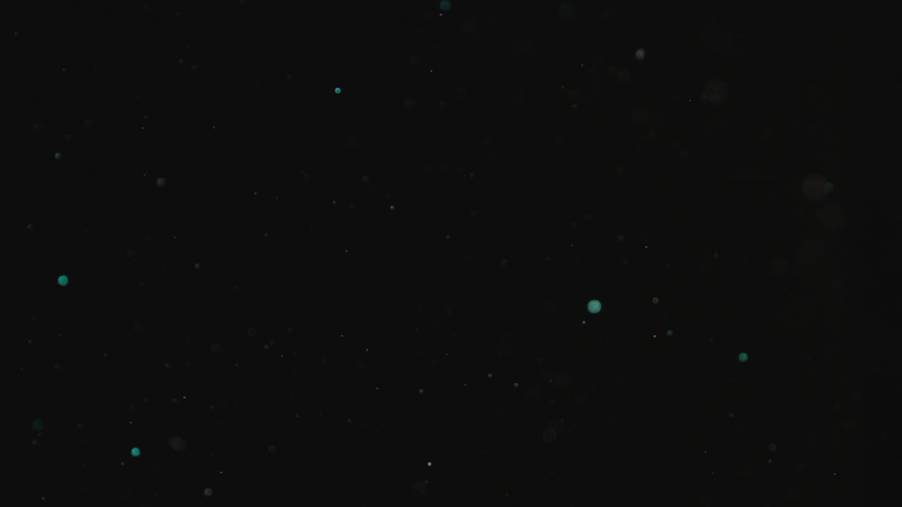 brillo realista explotando sobre un fondo negro