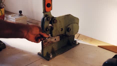 goldsmith using mini drill press