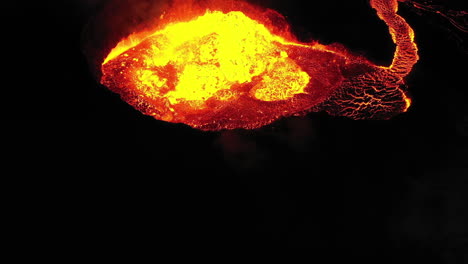 flujo de lava de un volcán