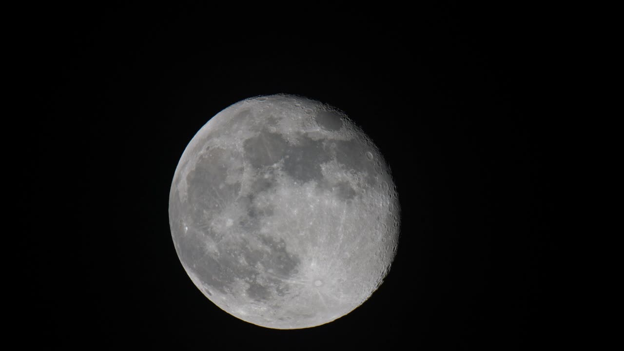 Lua ultraclara