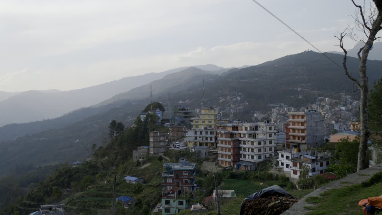 nepal, himalaya, pueblo rural en las montañas