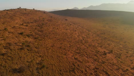 Sunrise-at-the-Lions-Bluff-resort-in-Tsavo-West,-Kenya