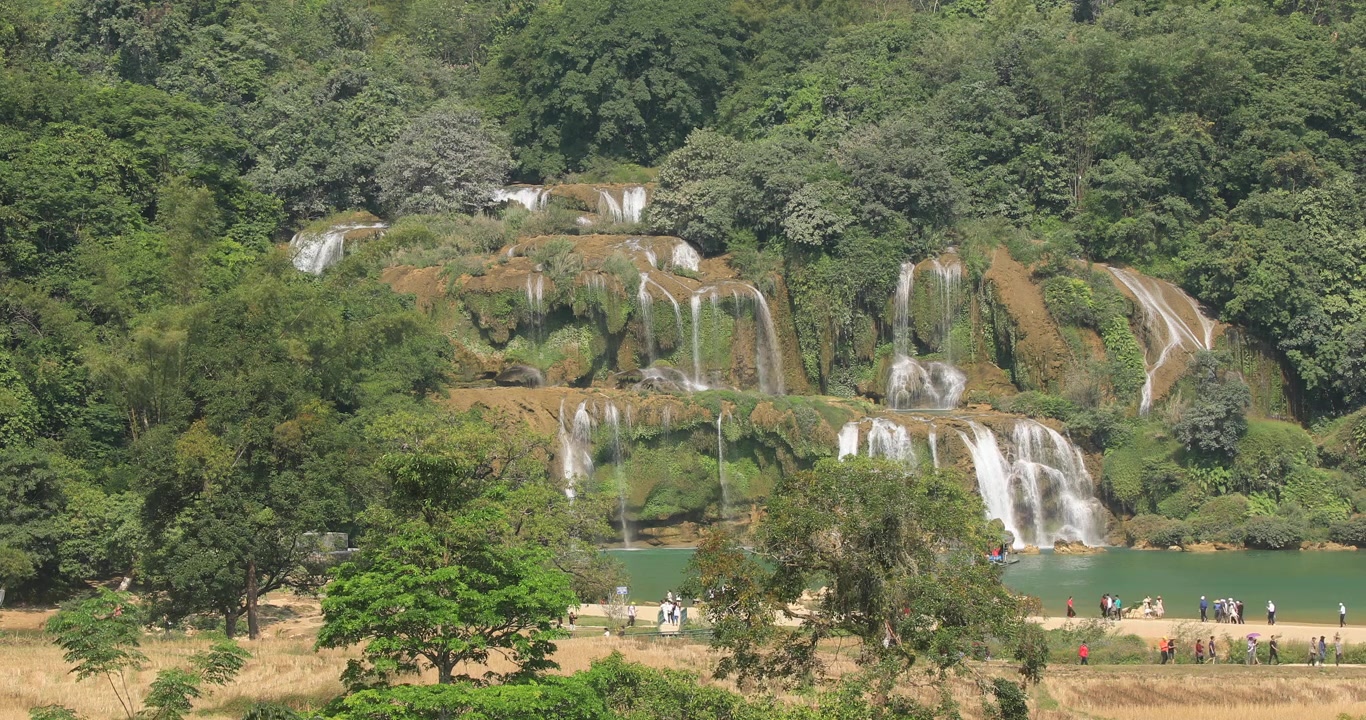 Le magnifiche cascate di Ban Gioc nella provincia di Cao Bang, Vietnam. Questa splendida cascata si trova sul confine naturale tra Vietnam e Cina.