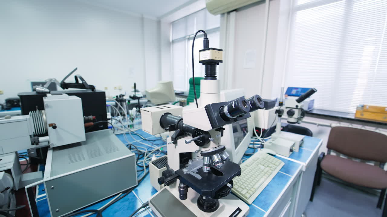 실험실 현미경 및 장비