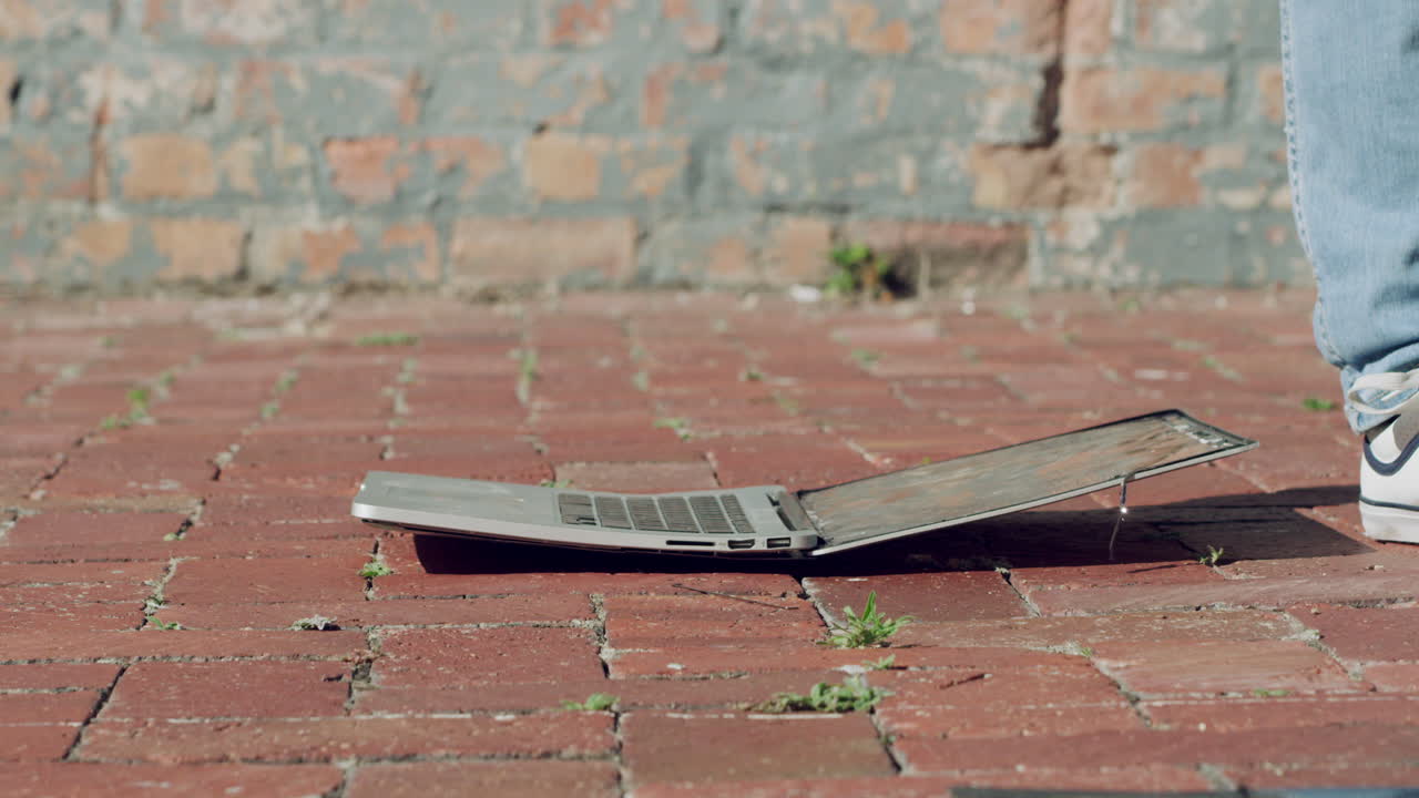 이 망할 물건은 절대 작동하지 않아!