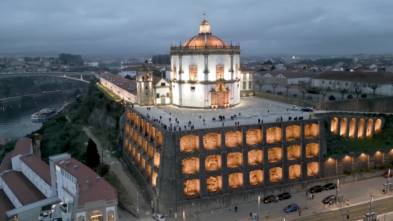 Monastero Mosteiro da Serra do Pilar a Vila Nova de Gaia, Portogallo - ripresa aerea con drone