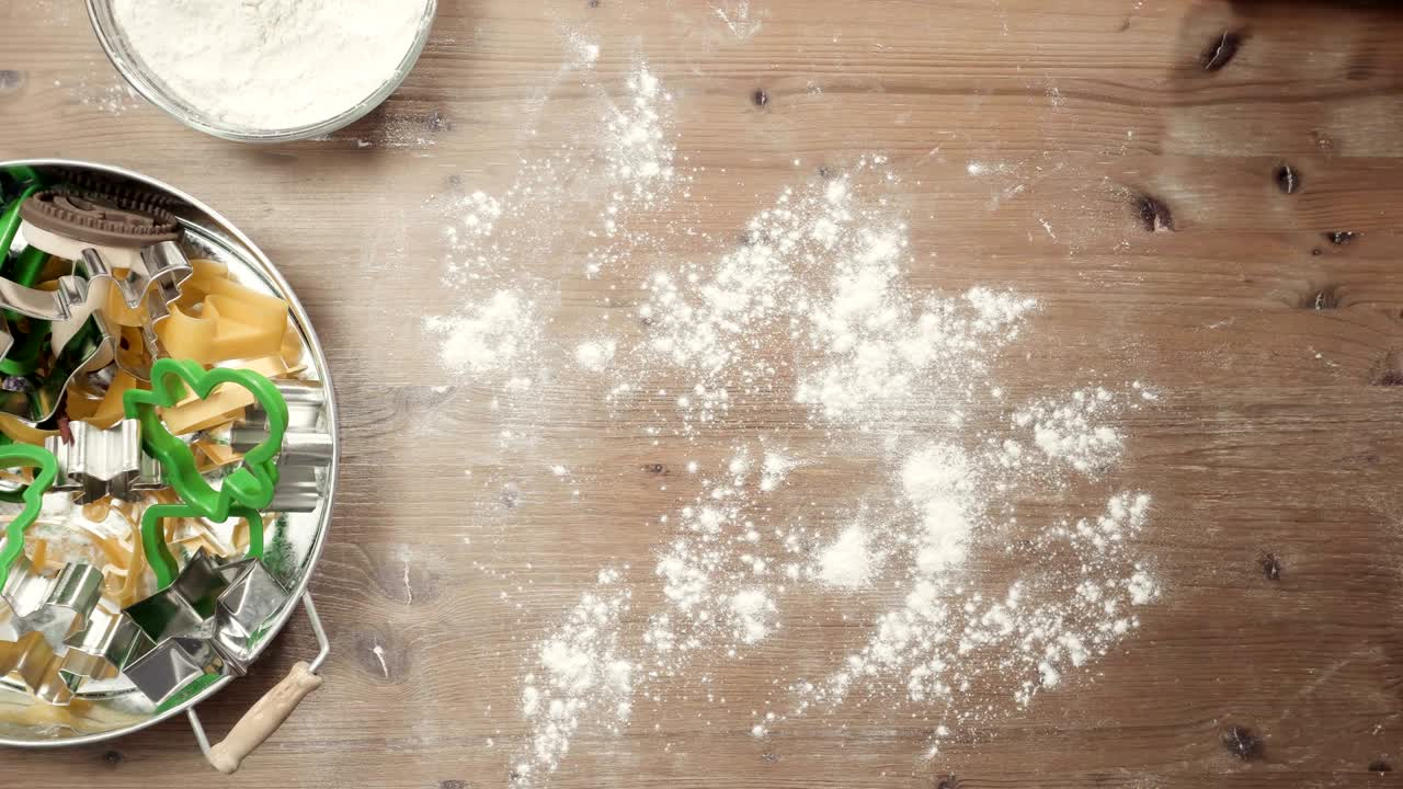 크리스마스를 위해 설탕 쿠키를 구워요.