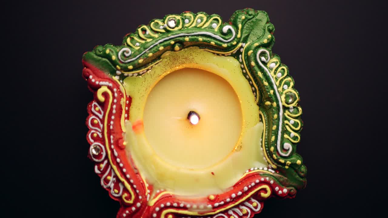 closeup de velas de cera diya para el evento de celebración de la fiesta del festival de diwali