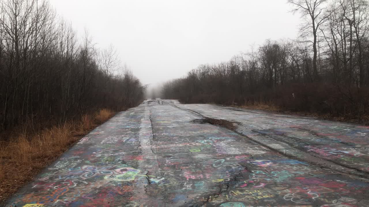 버려진 rt61의 centralia pennsylvania 낙서 고속도로
