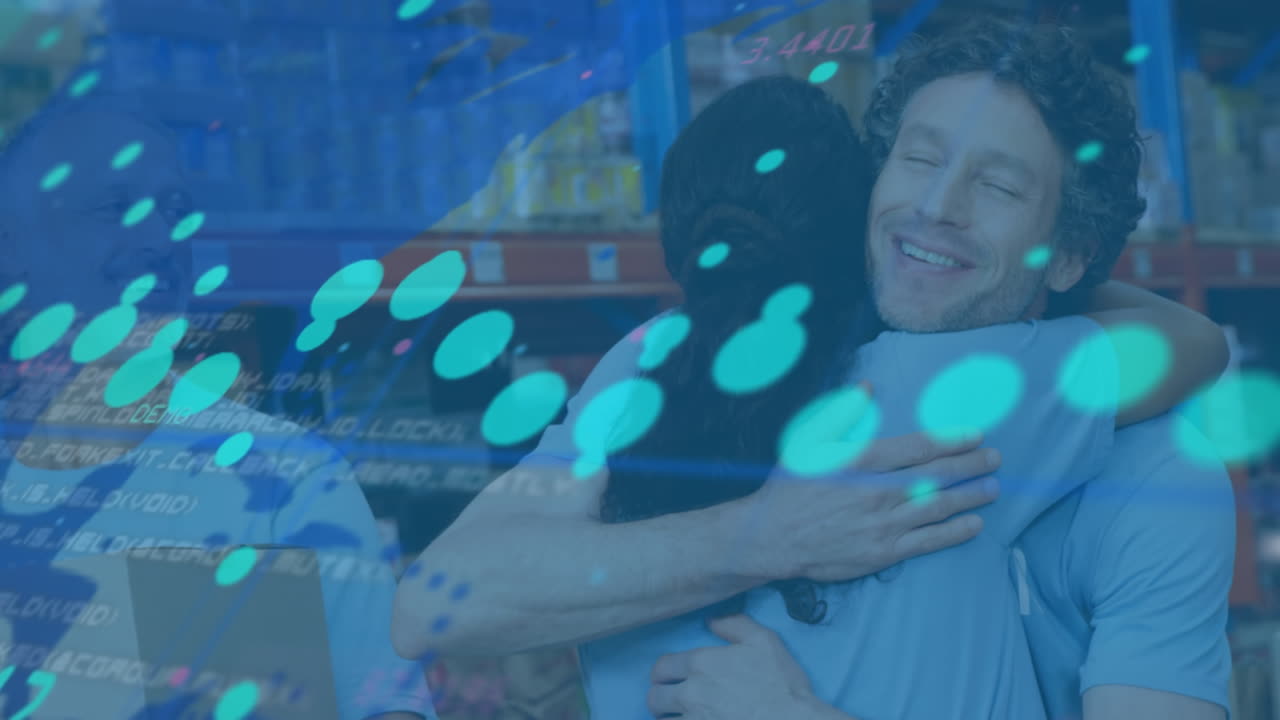 두 명의 다양한 창고 노동자에 대한 금융 데이터 처리의 애니메이션