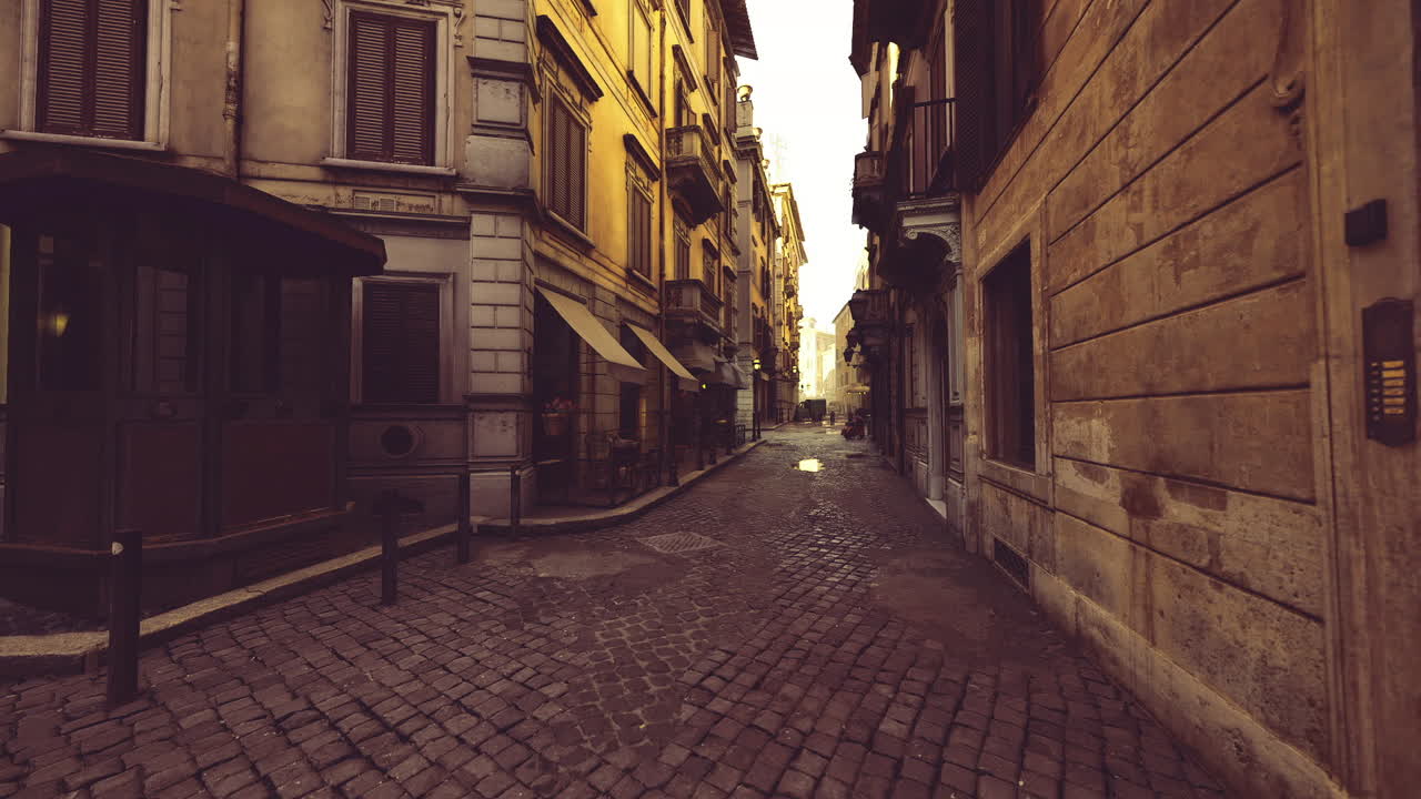 Caminho urbano pitoresco exibindo lâmpadas vintage e paredes texturizadas
