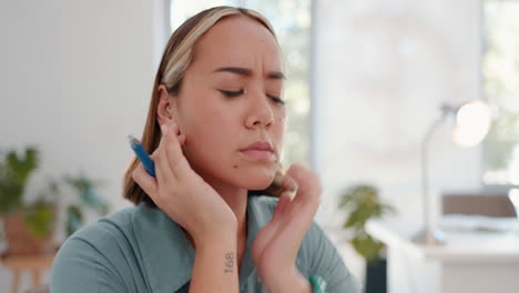 dolor de cabeza, dolor y agotamiento mujer de negocios