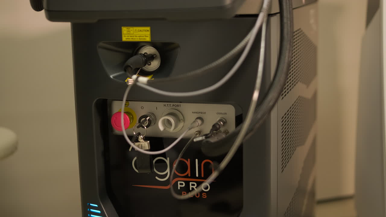 Modern DEKA Gain Pro Plus Aesthetic Laser Machine with Blue Lights
