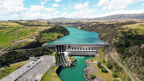 central hidroeléctrica de roxburgh en el centro de otago, río clutha, nueva zelanda, vista aérea