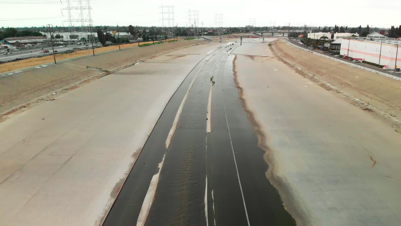 마른 라 강 운하의 공중