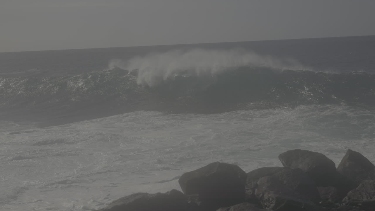 강력한 바다 파도