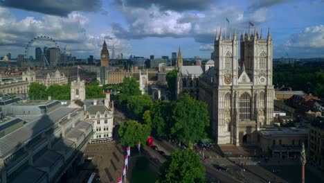 Vista-Aérea-De-Londres,-Incluida-La-Abadía-De-Westminster-Y-El-Big-Ben