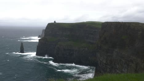 Coastal-Cliffs-in-the-wind