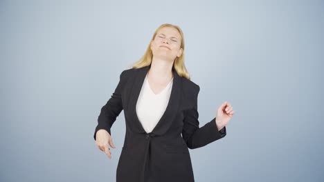 mujer de negocios con dolor de espalda.