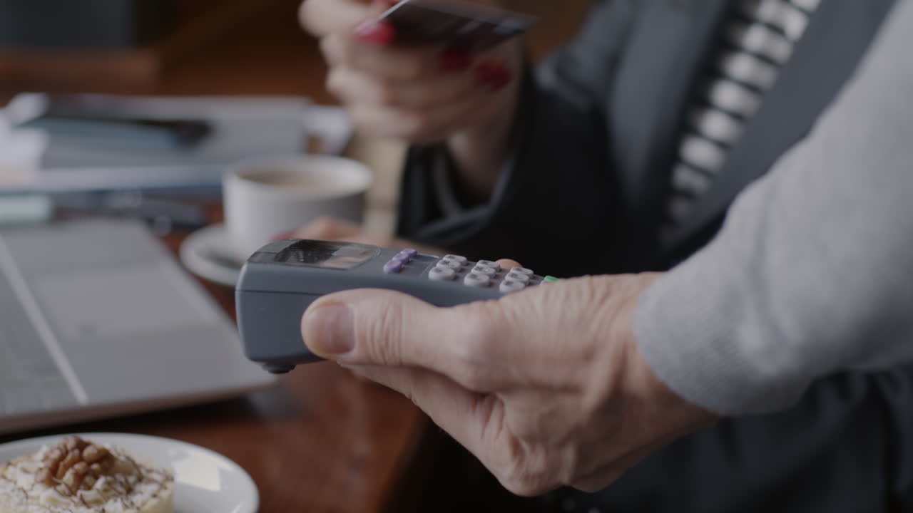 transacción de pago de la cafetería