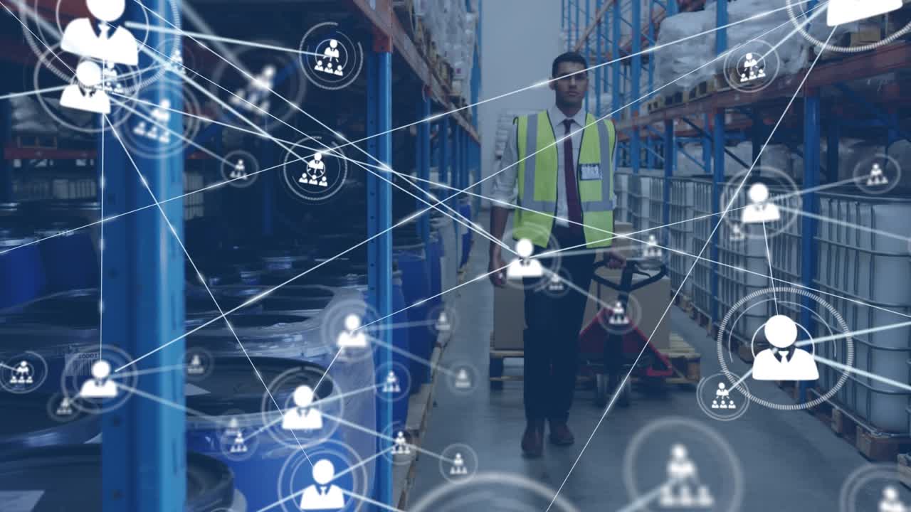 Animazione di una rete di connessioni con icone su un uomo in un magazzino
