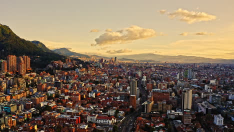 Cinematic-high-view-over-Bogotà,-capital-of-Colombia