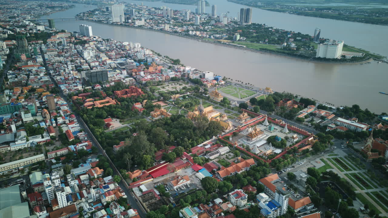 Aerial timelapse of the king's palace in Phenom Penh, Cambodia
