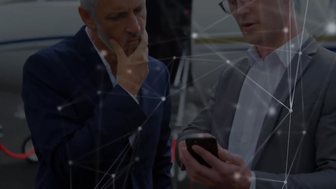 공항에서 스마트 폰을 사용하는 비즈니스 사람들에 대한 연결 네트워크의 애니메이션